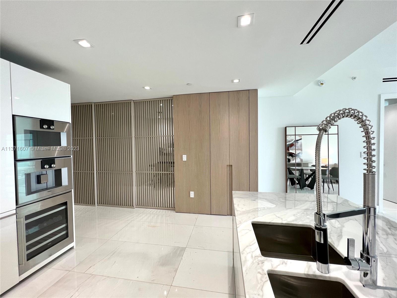 10201 Collins Ave Unit: 1004