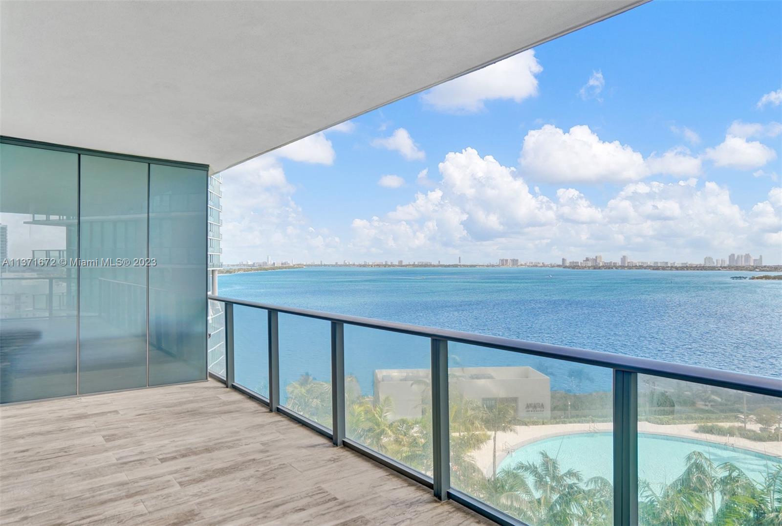 650 NE 32nd St Unit: 1001