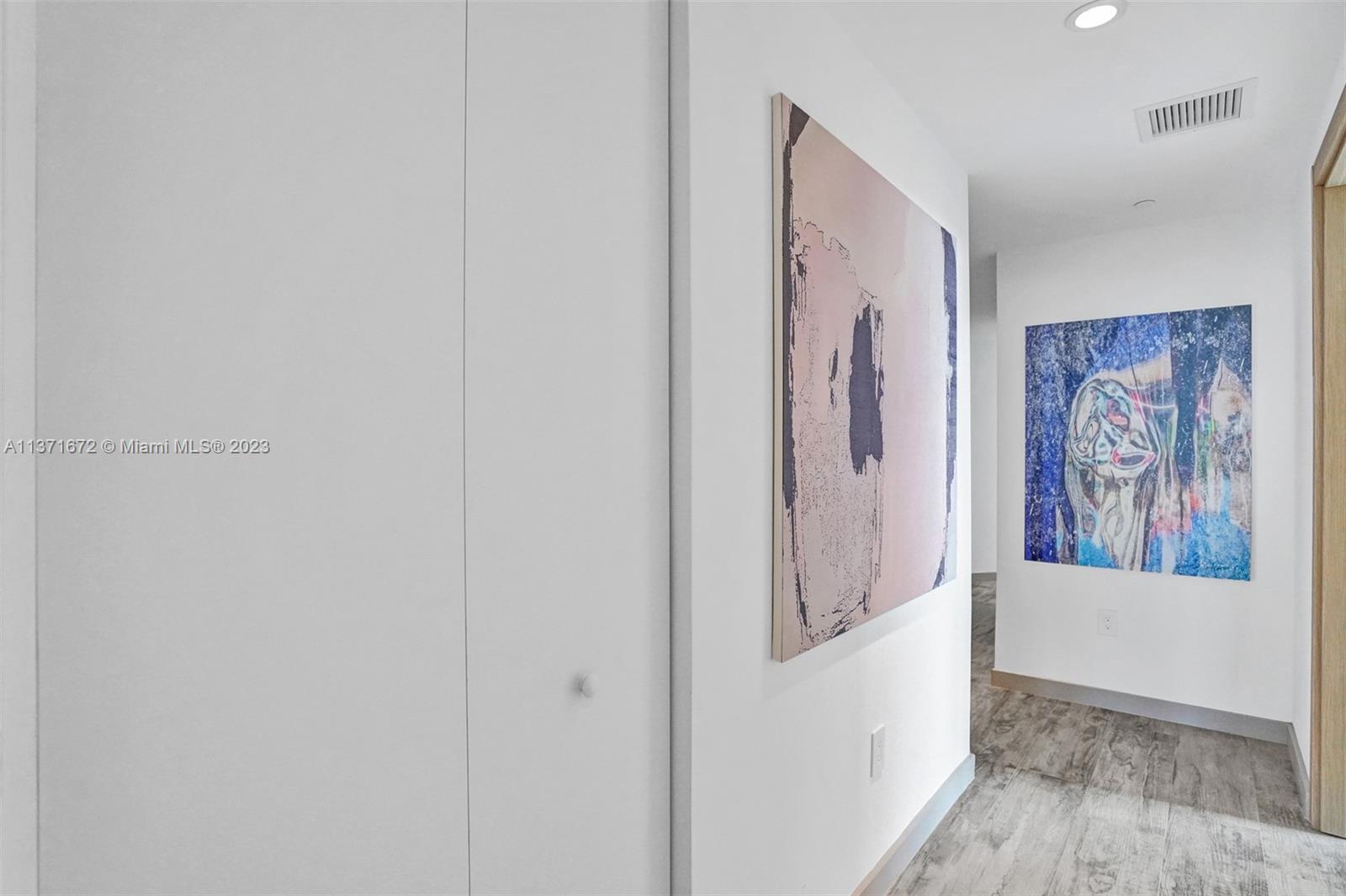 650 NE 32nd St Unit: 1001