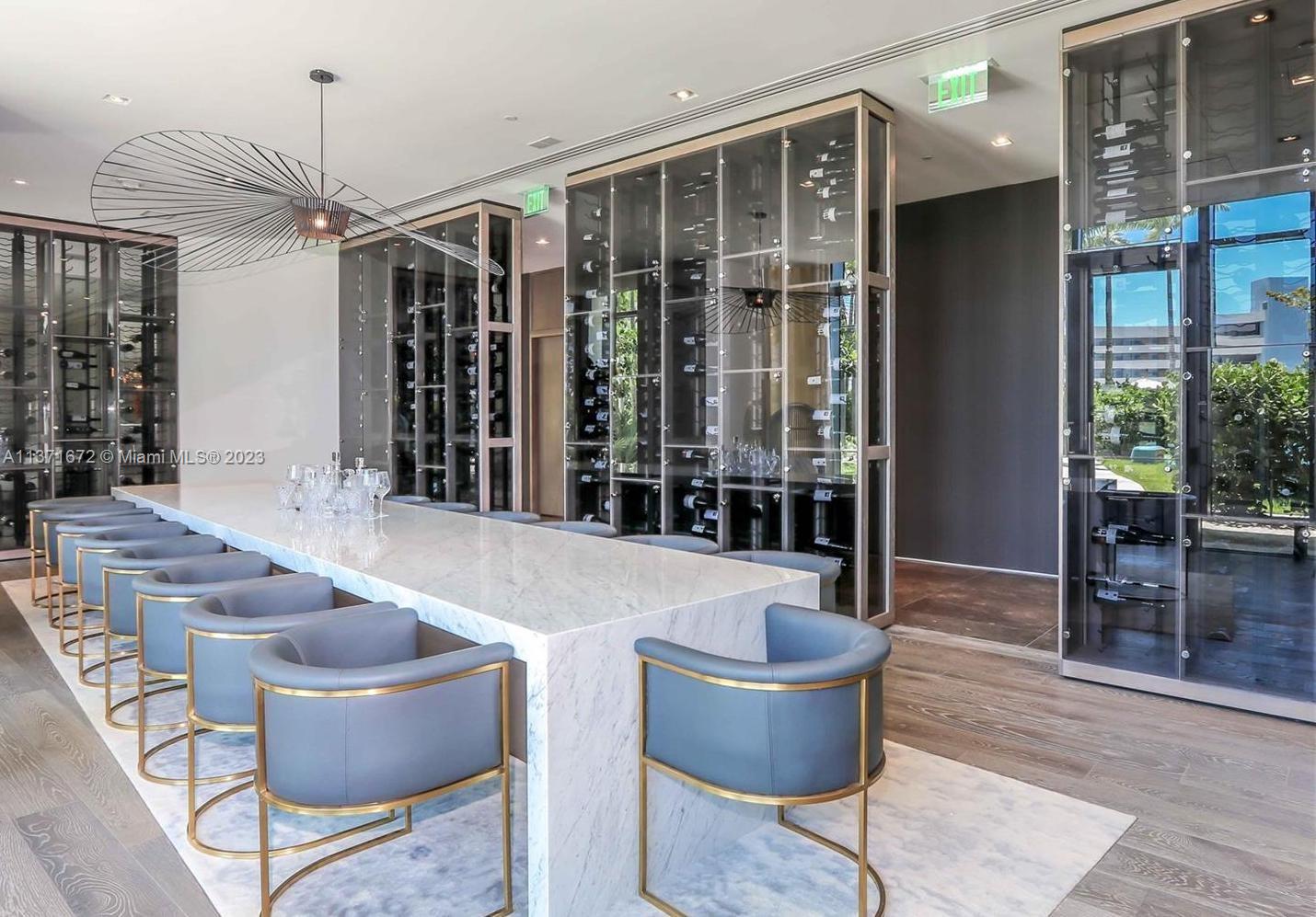 650 NE 32nd St Unit: 1001