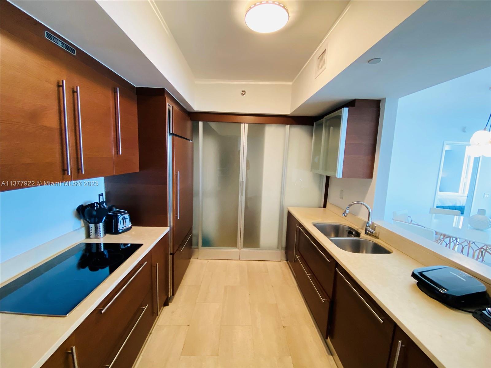 450 Alton Rd Unit: 1406