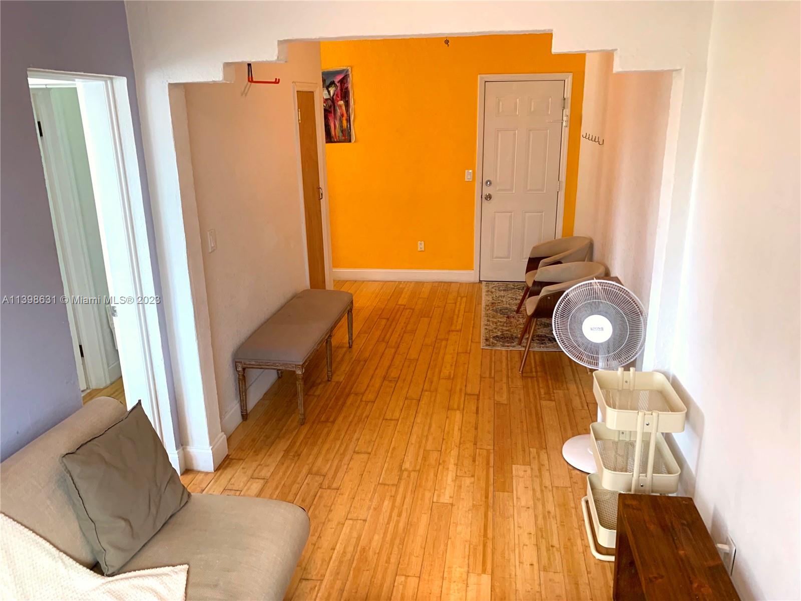 8415 Harding Ave Unit: 14