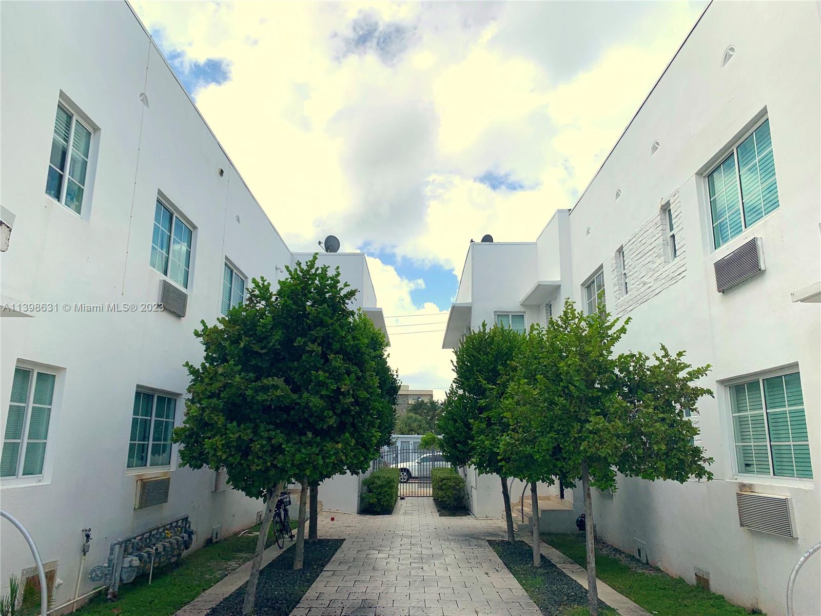 8415 Harding Ave Unit: 14