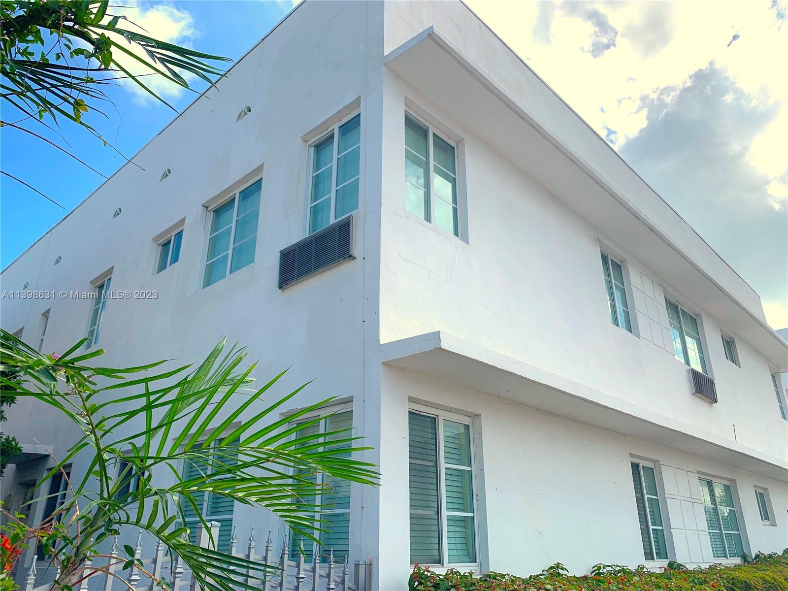 8415 Harding Ave Unit: 14