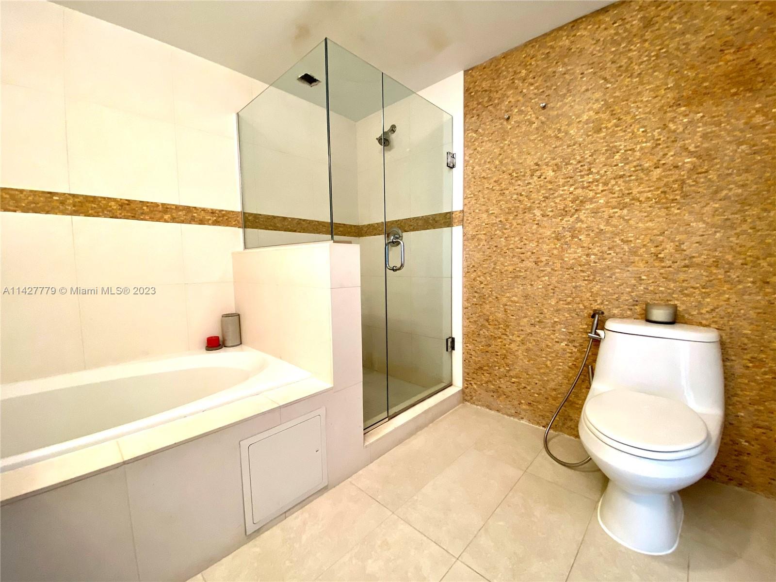 163 N Shore Dr Unit: 163-2