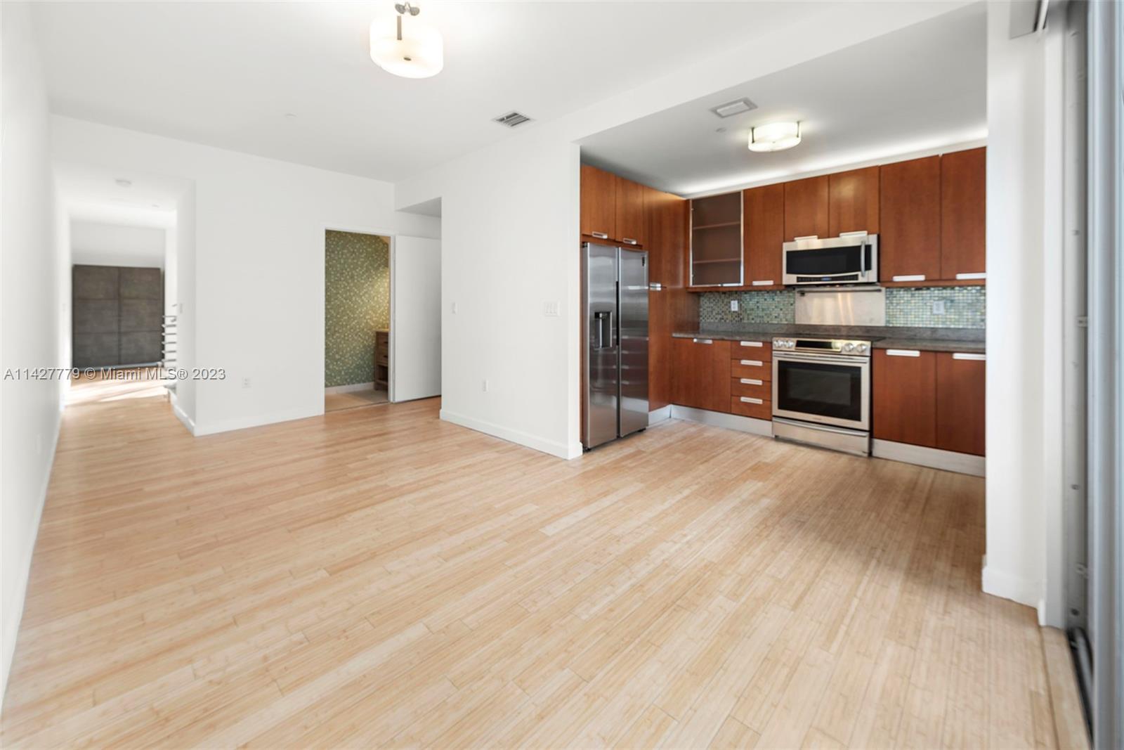 163 N Shore Dr Unit: 163-2