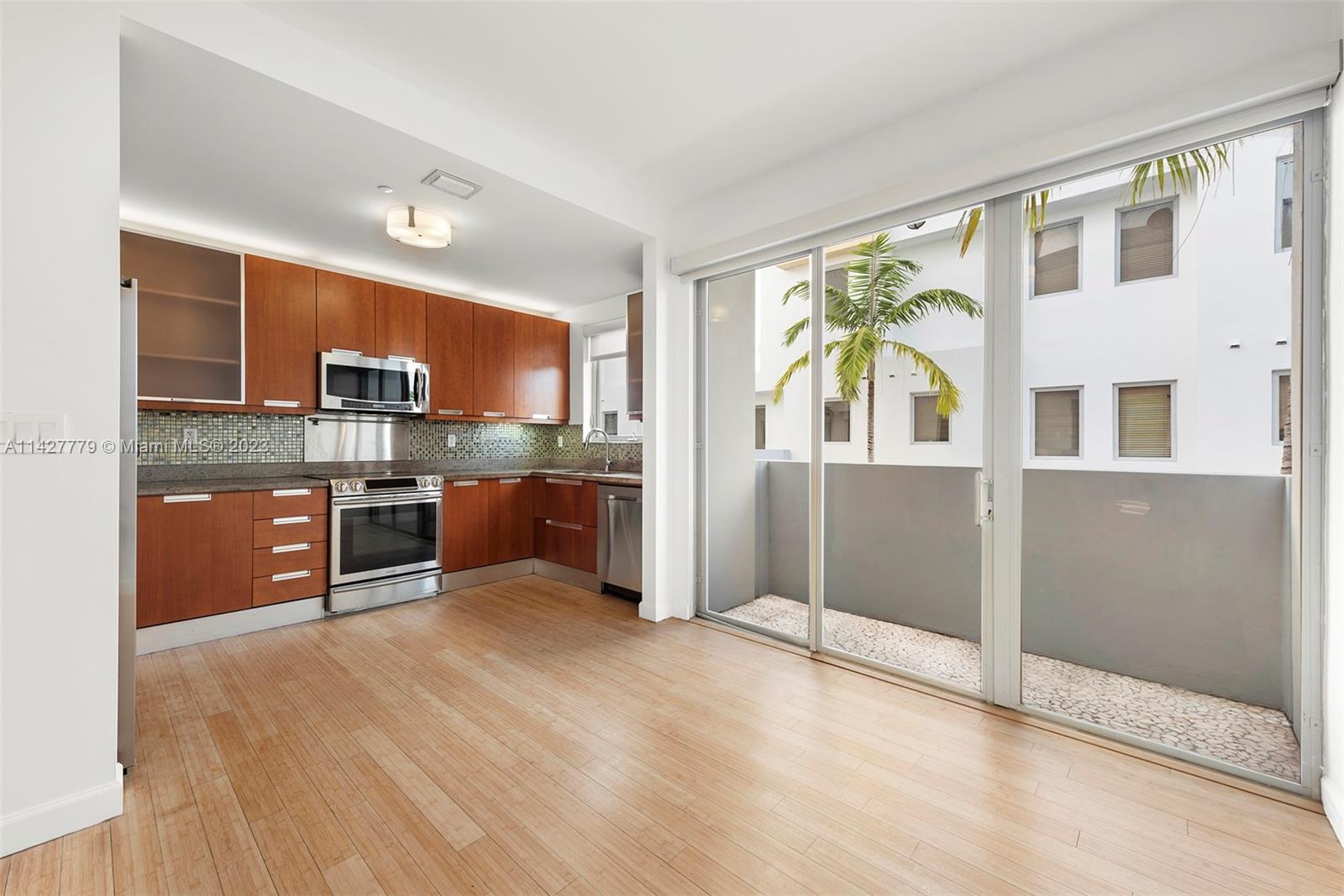 163 N Shore Dr Unit: 163-2