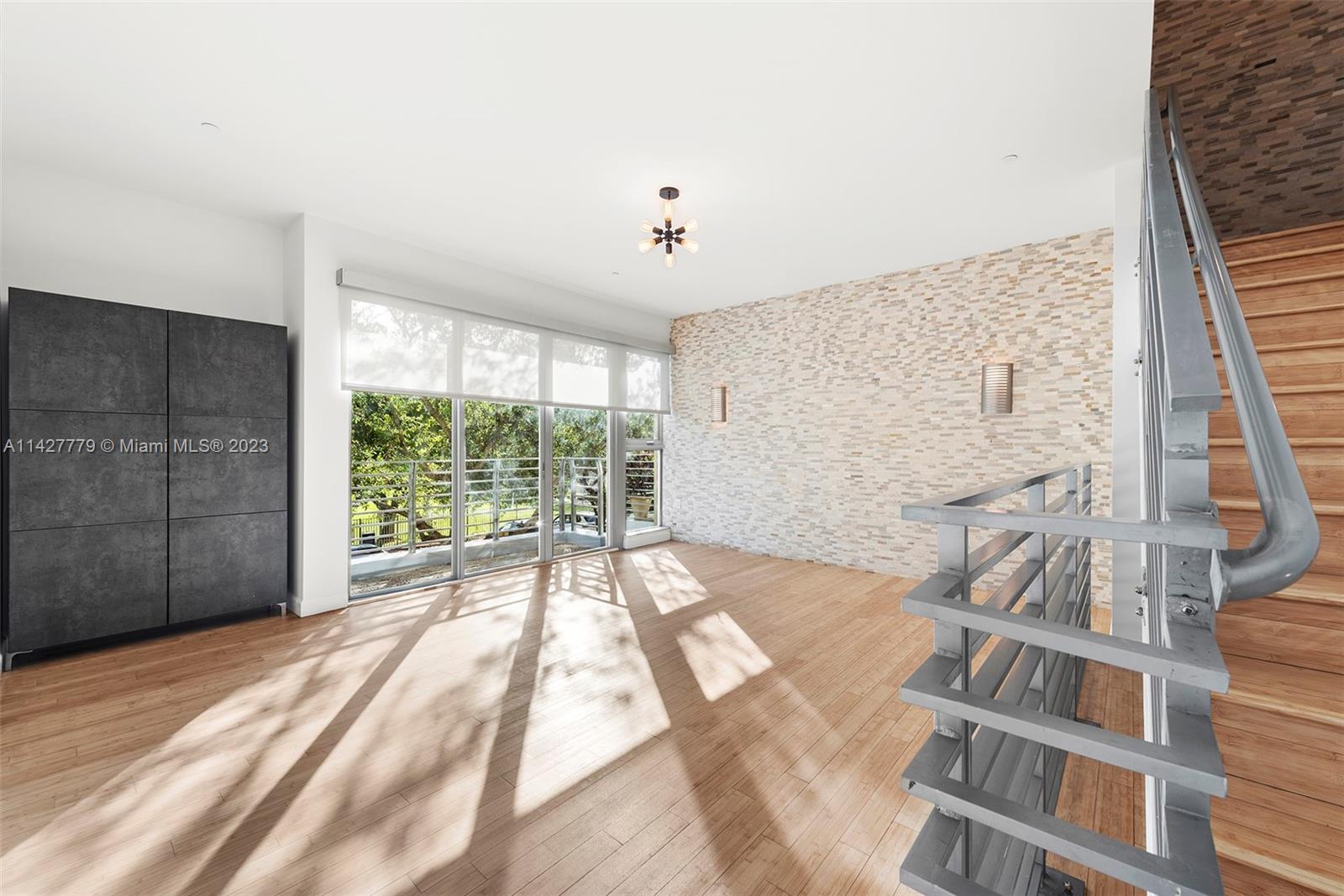 163 N Shore Dr Unit: 163-2