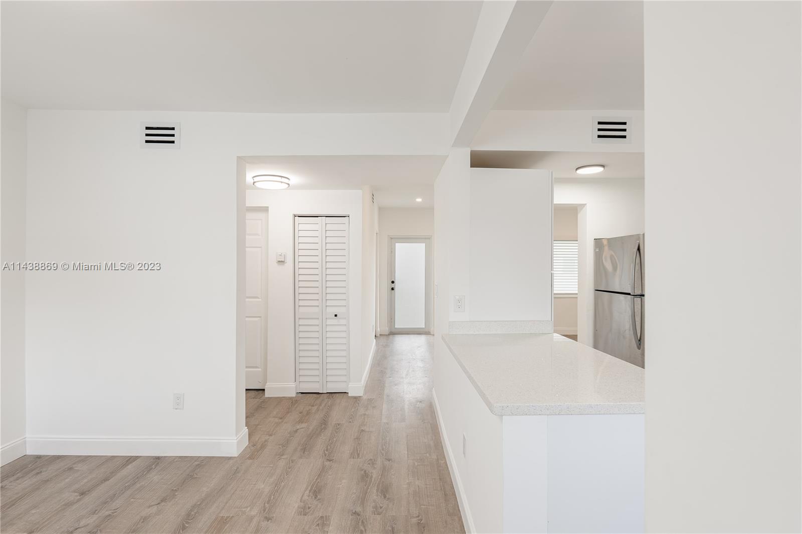 7207 Bay Dr Unit: 22