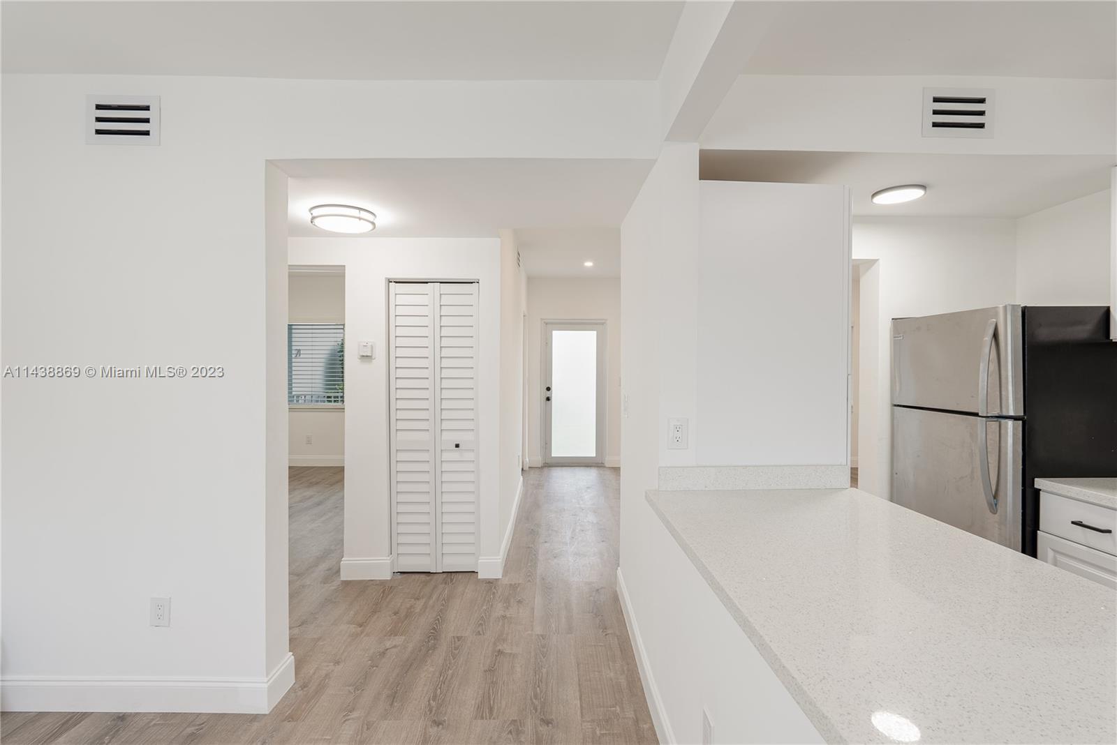 7207 Bay Dr Unit: 22