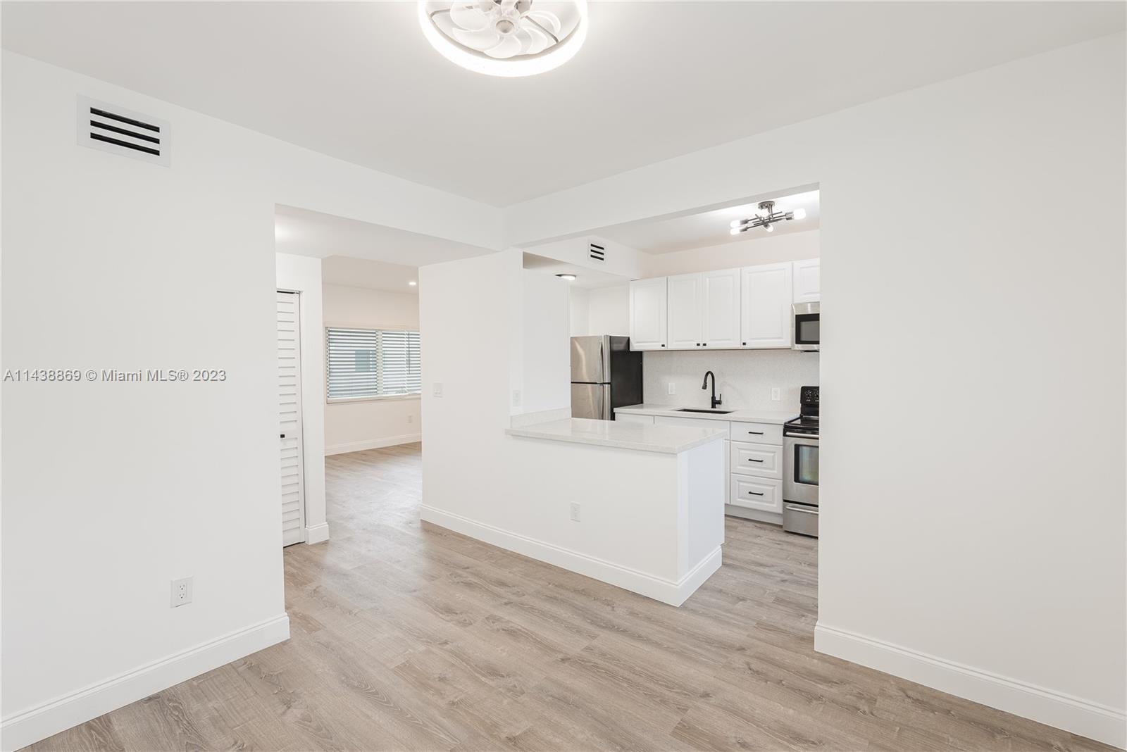 7207 Bay Dr Unit: 22