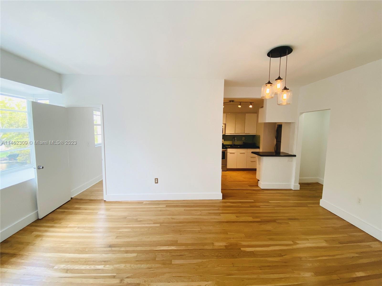 6881 Bay Dr Unit: 11