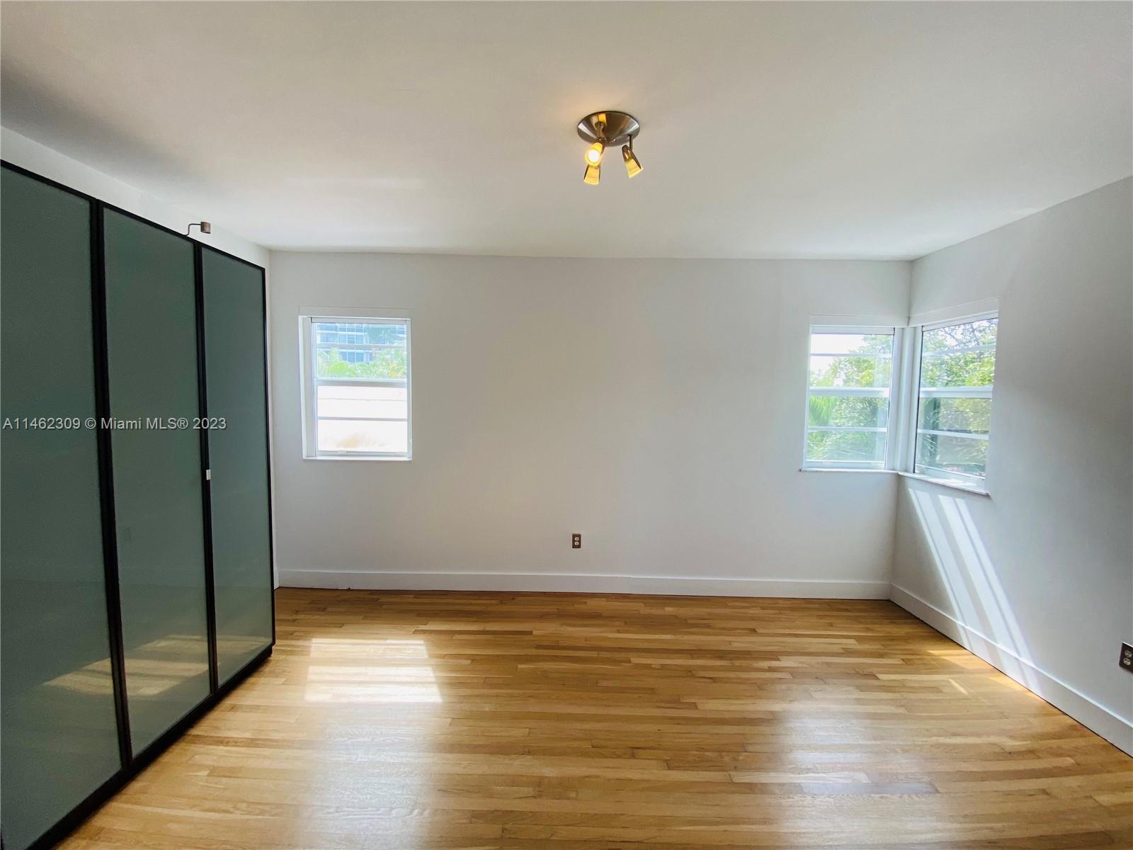 6881 Bay Dr Unit: 11
