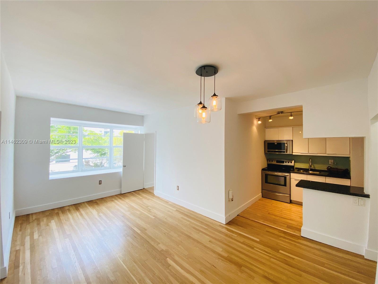 6881 Bay Dr Unit: 11