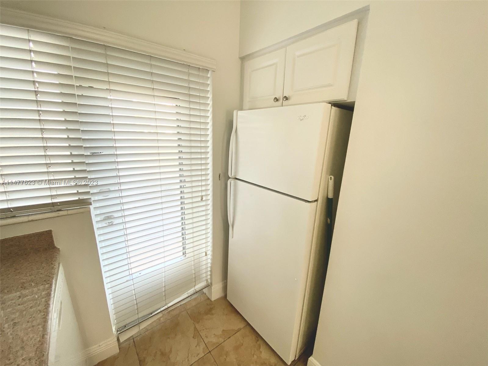 10250 W Bay Harbor Dr Unit: 2E