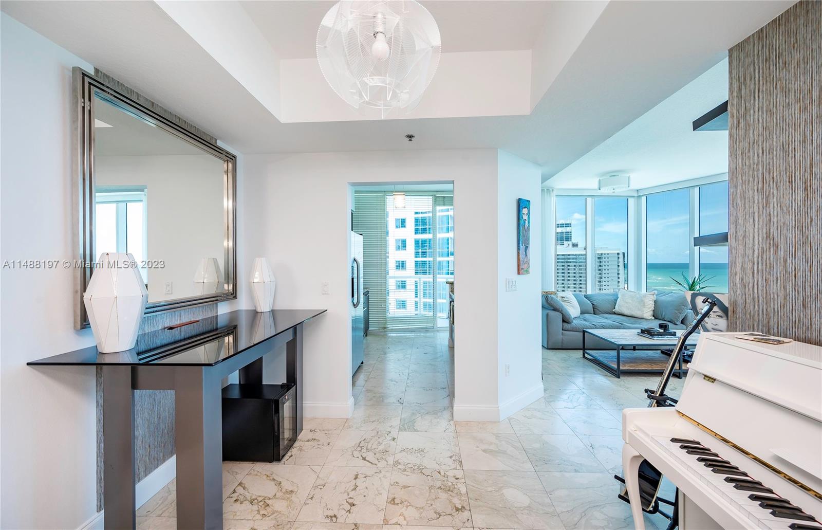 6515 Collins Ave Unit: 1402