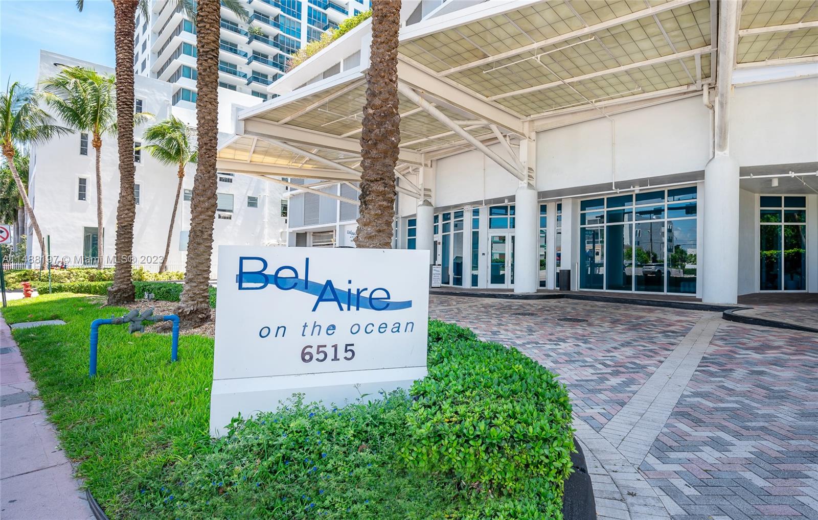 6515 Collins Ave Unit: 1402