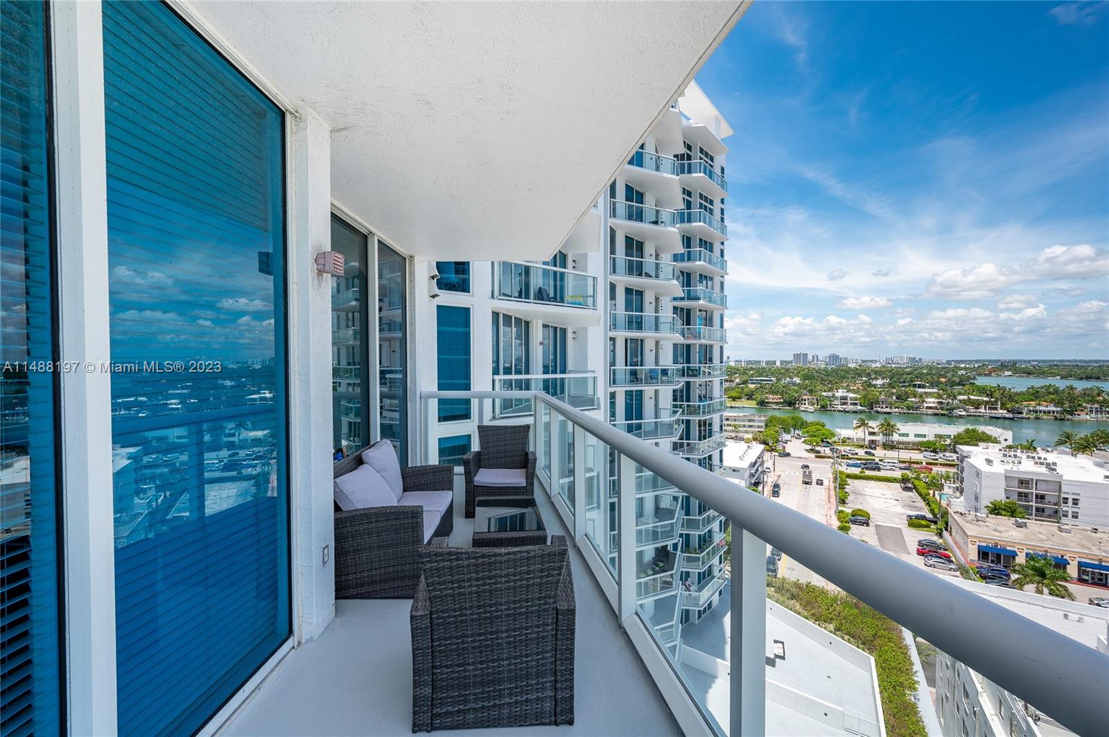 6515 Collins Ave Unit: 1402