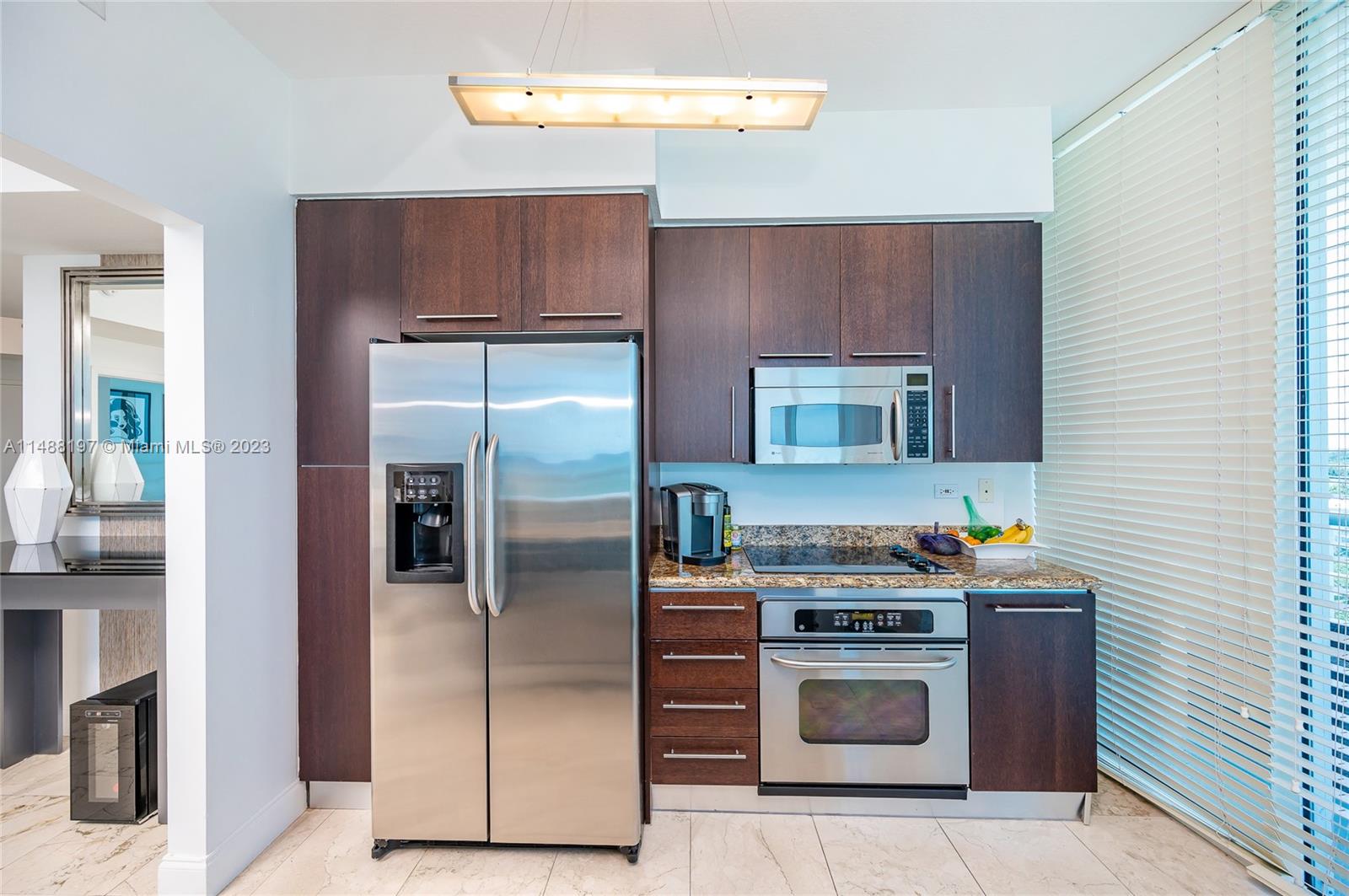 6515 Collins Ave Unit: 1402