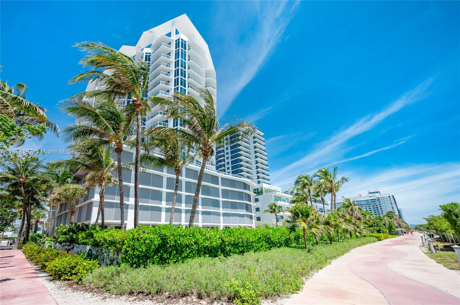 6515 Collins Ave Unit: 1402