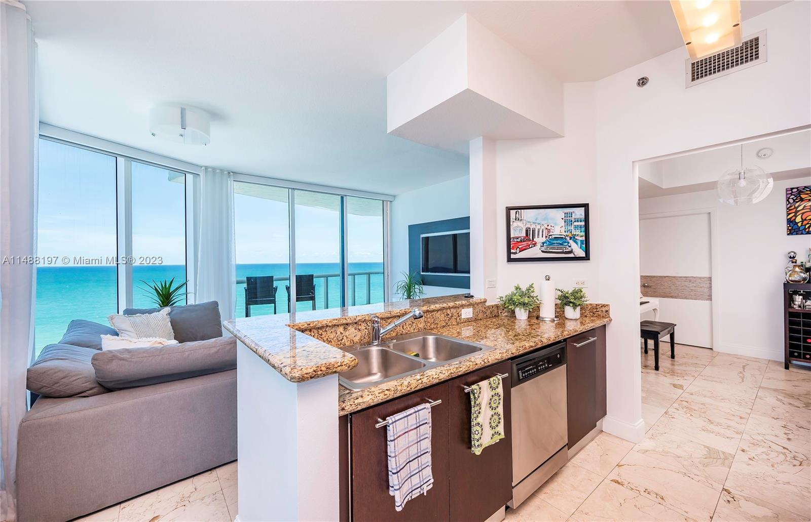 6515 Collins Ave Unit: 1402