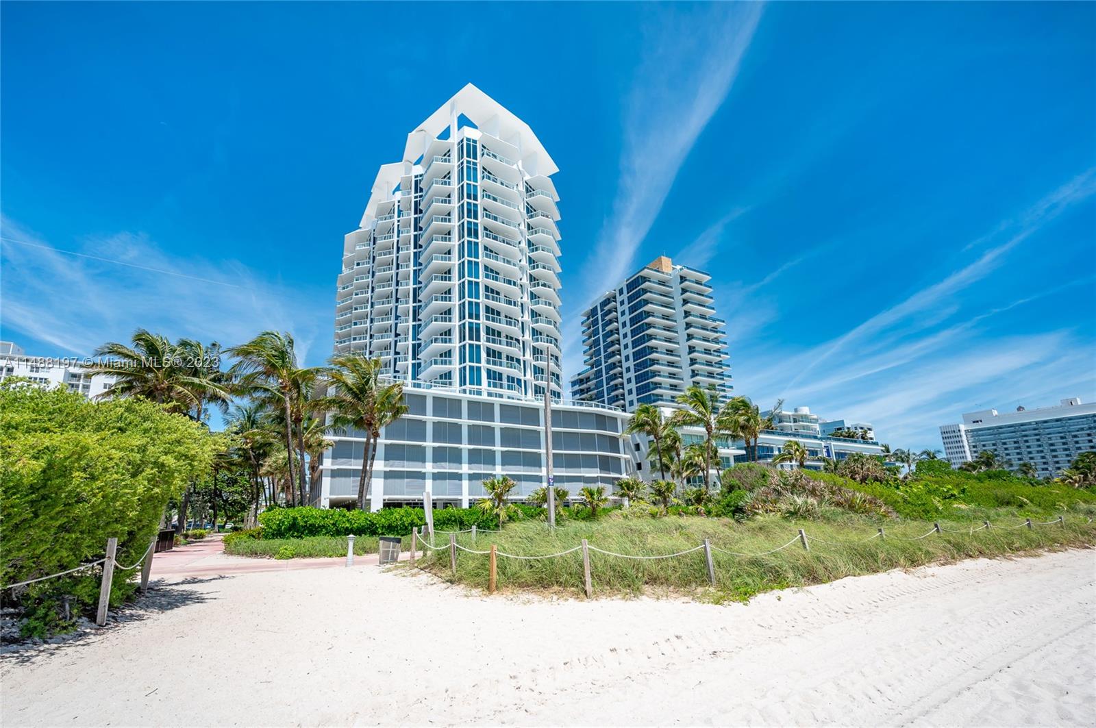 6515 Collins Ave Unit: 1402