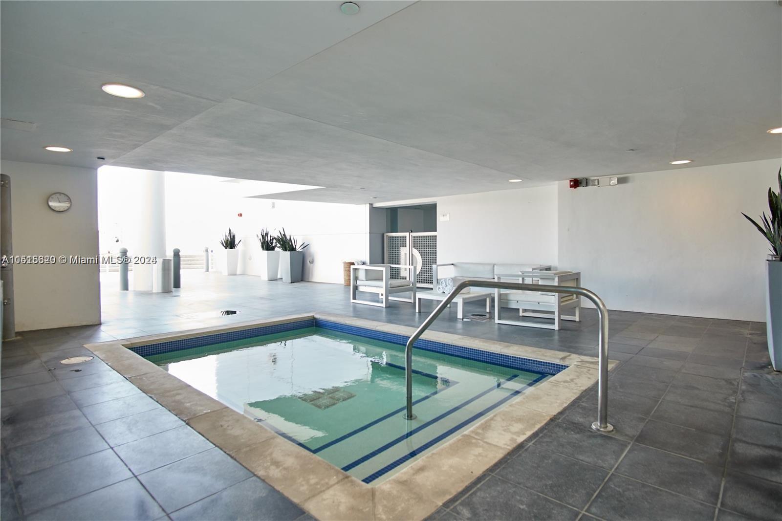 17001 Collins Ave Unit: 1903