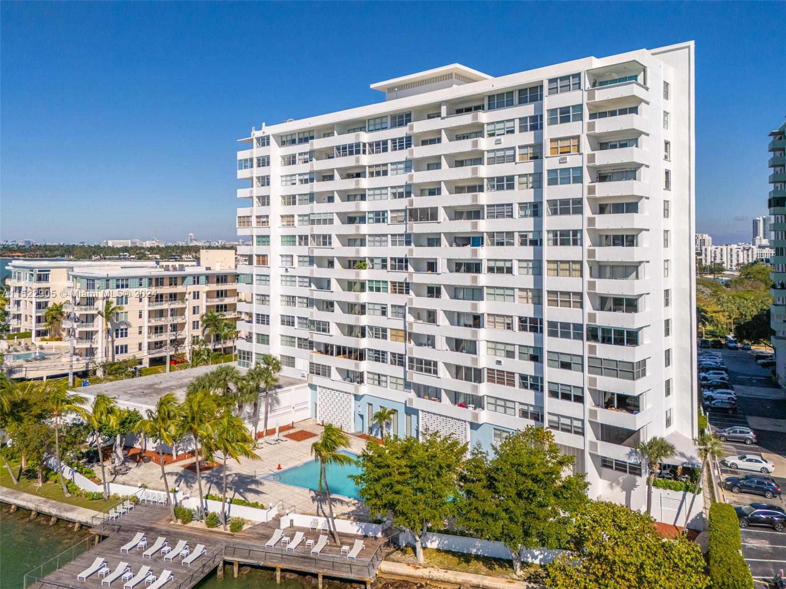 3 Island Ave # 09I