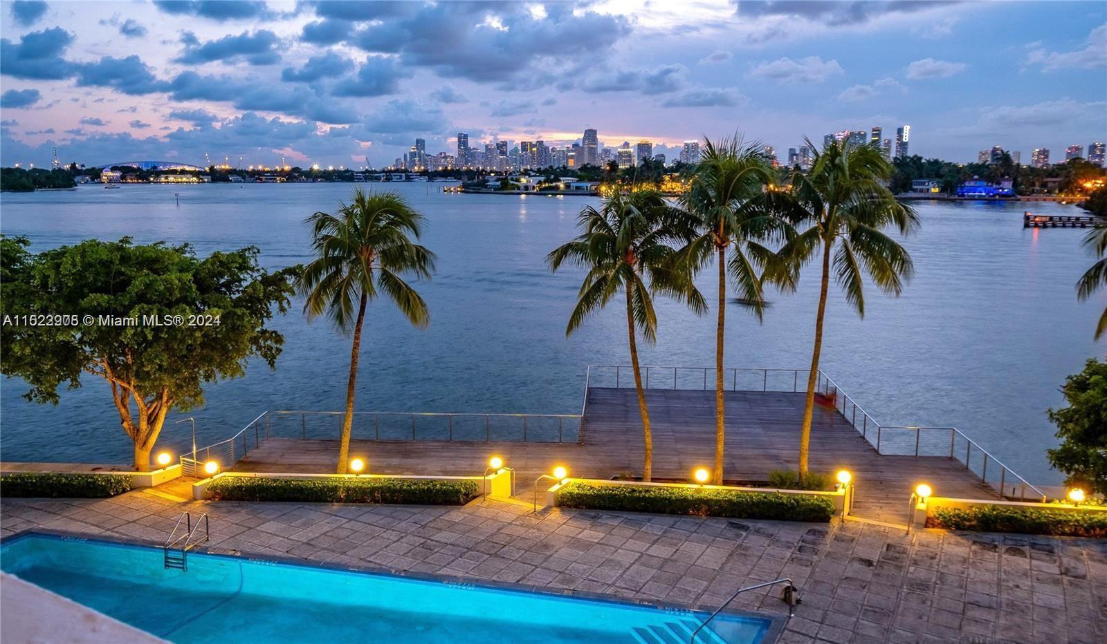 3 Island Ave # 09I