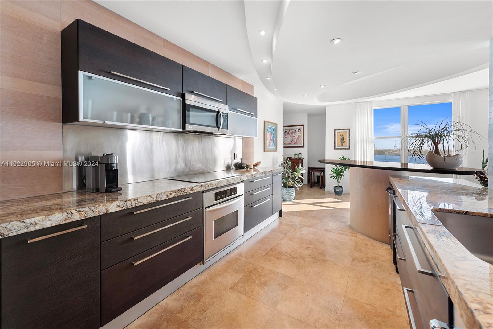 3 Island Ave # 09I