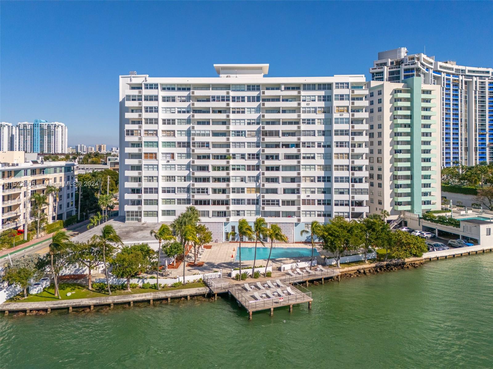 3 Island Ave # 09I