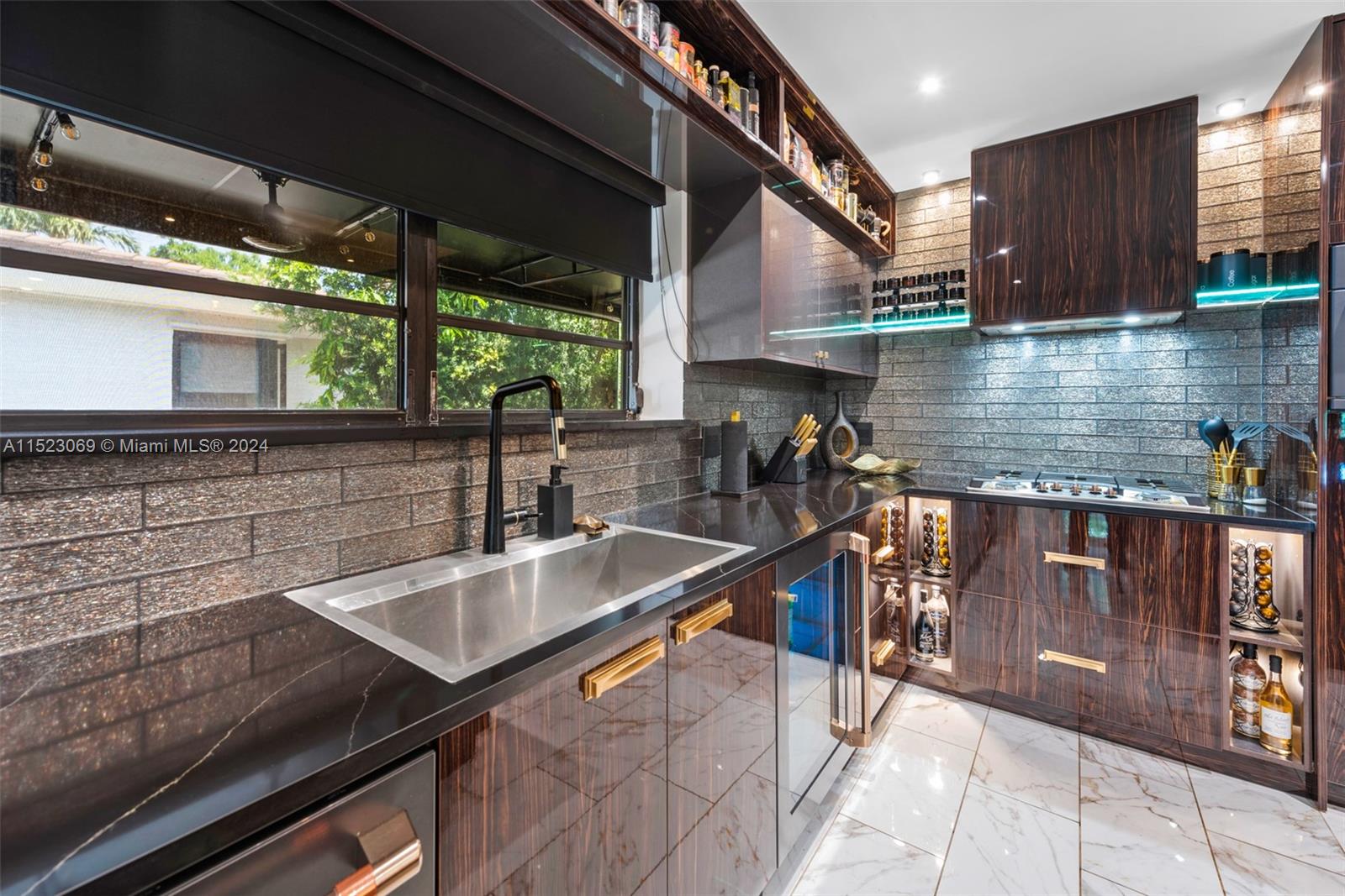 205 Fairway Dr