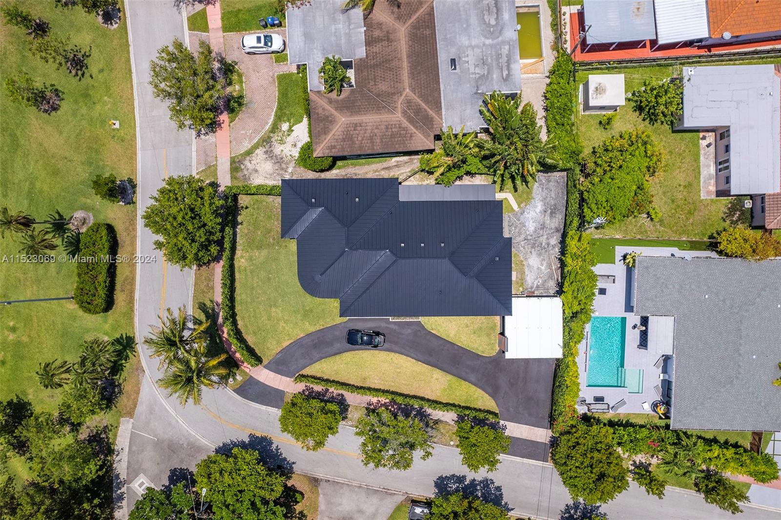 205 Fairway Dr