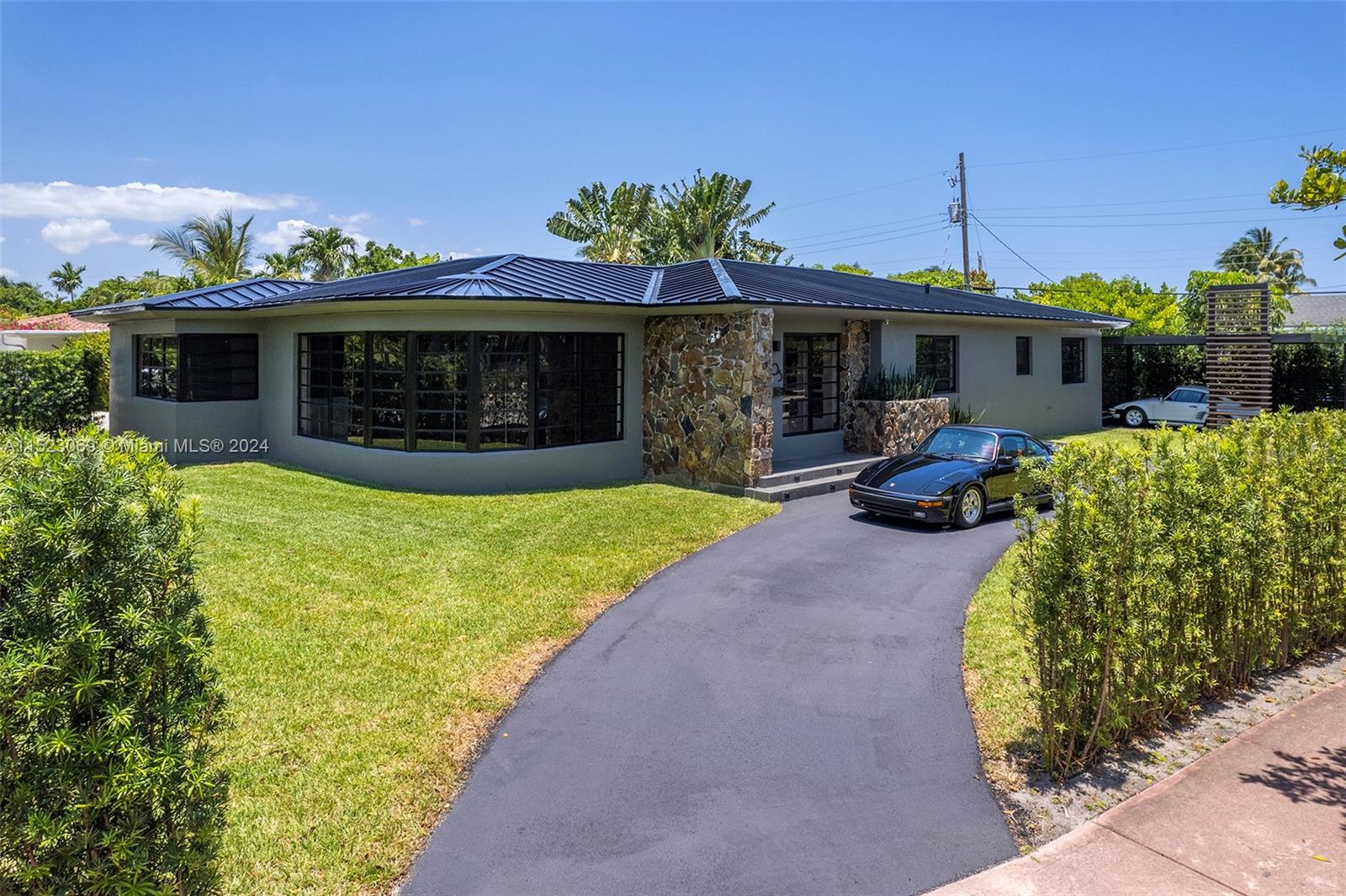 205 Fairway Dr