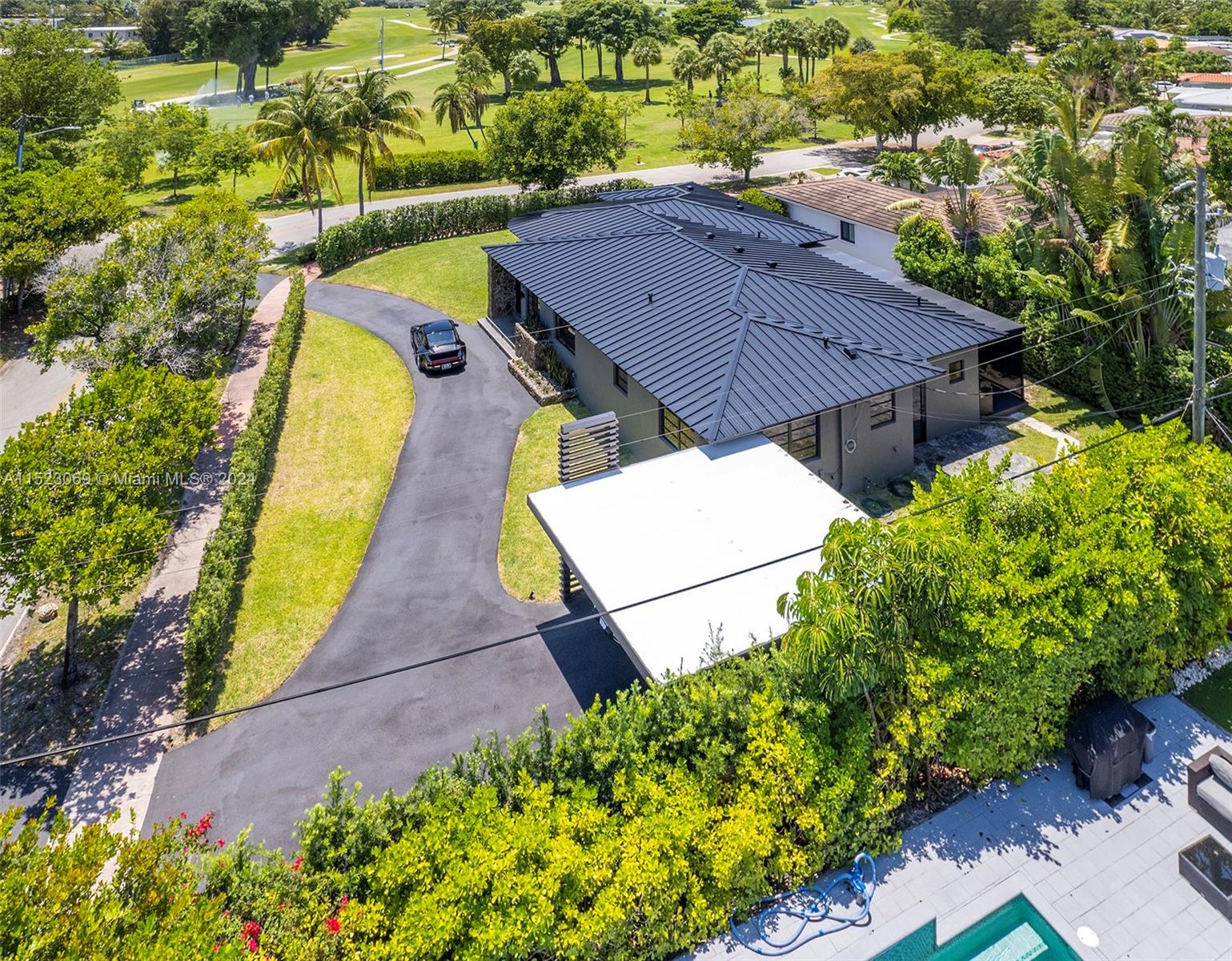 205 Fairway Dr