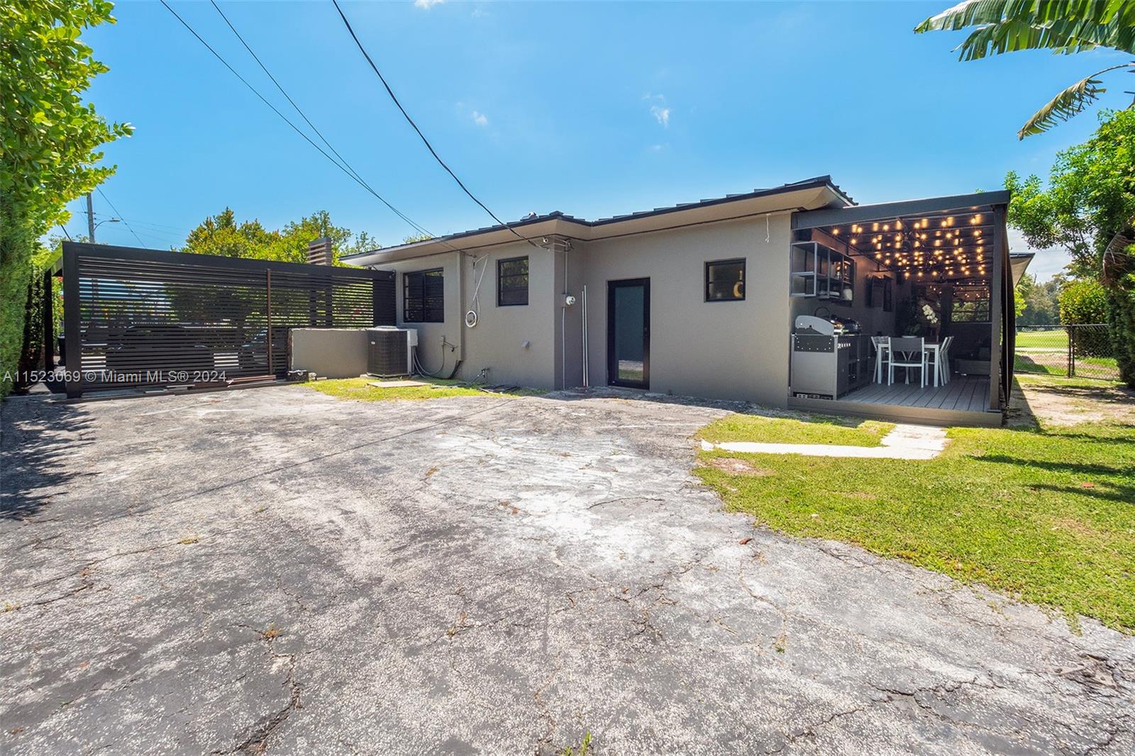 205 Fairway Dr
