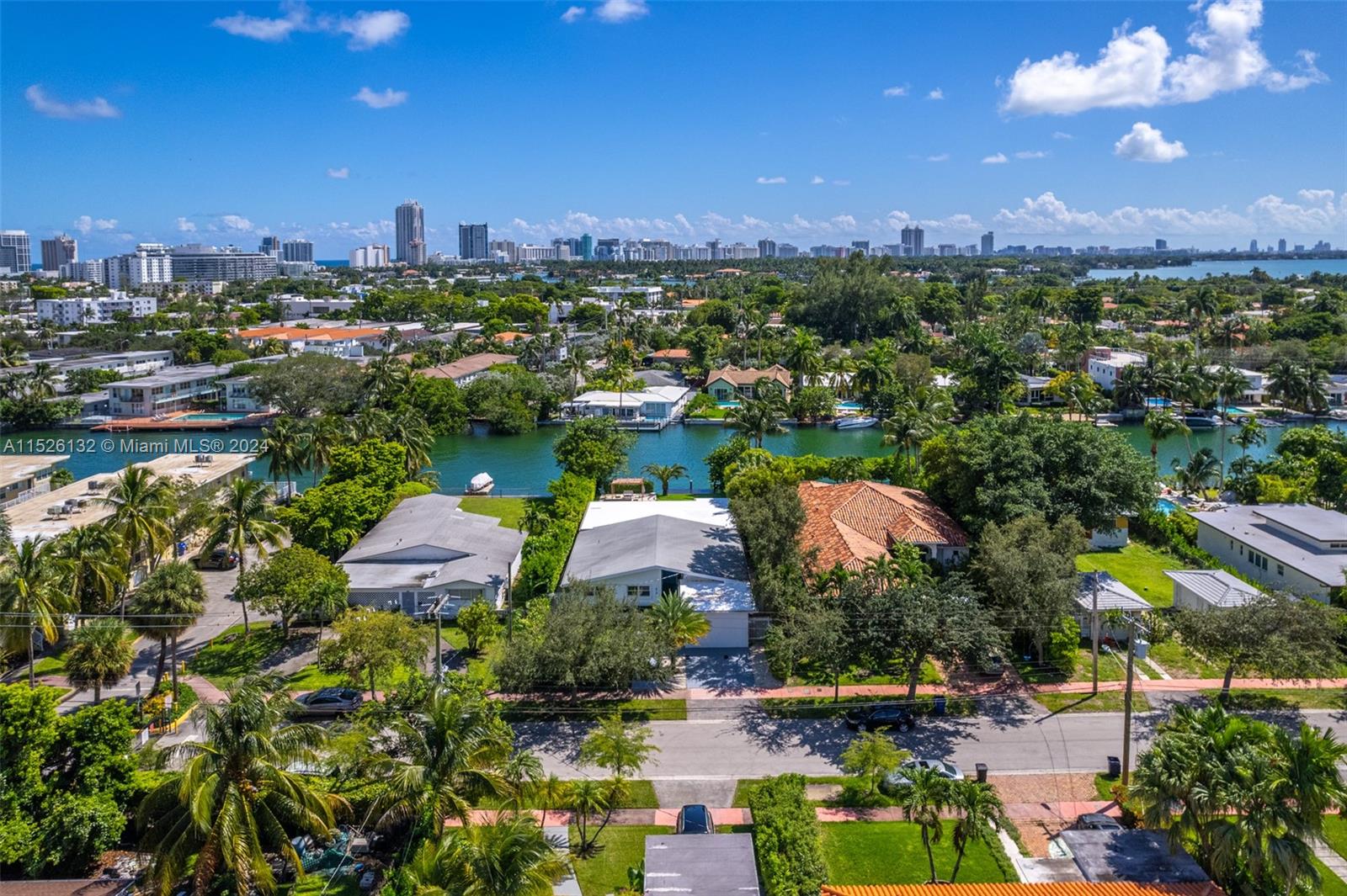 410 S Shore Dr