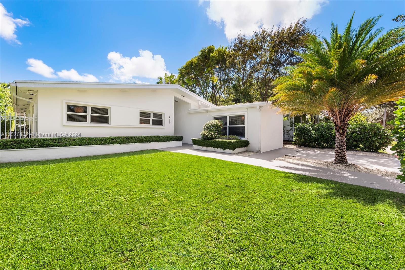 410 S Shore Dr