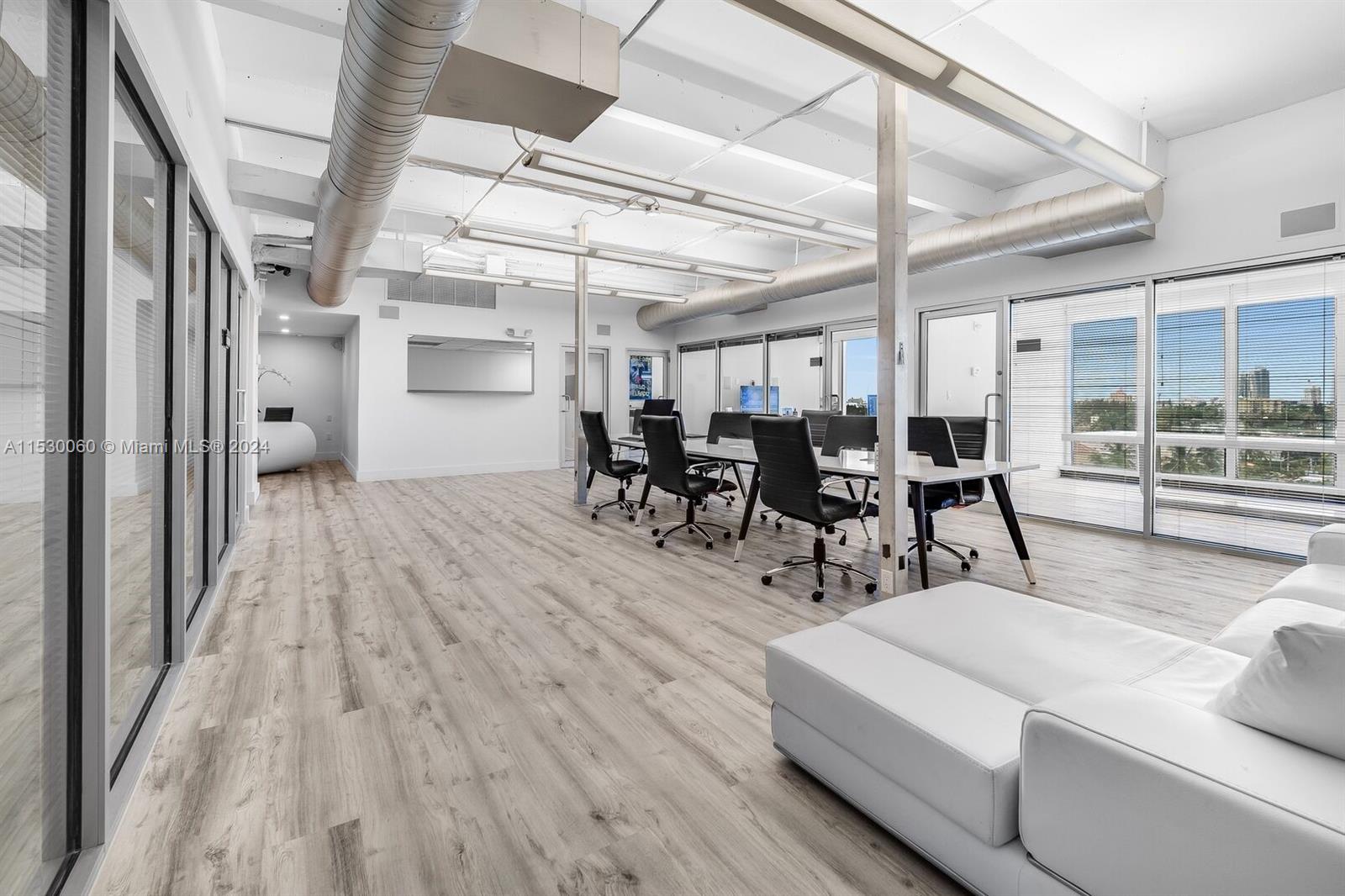 1680 Michigan Avenue Unit: PH5