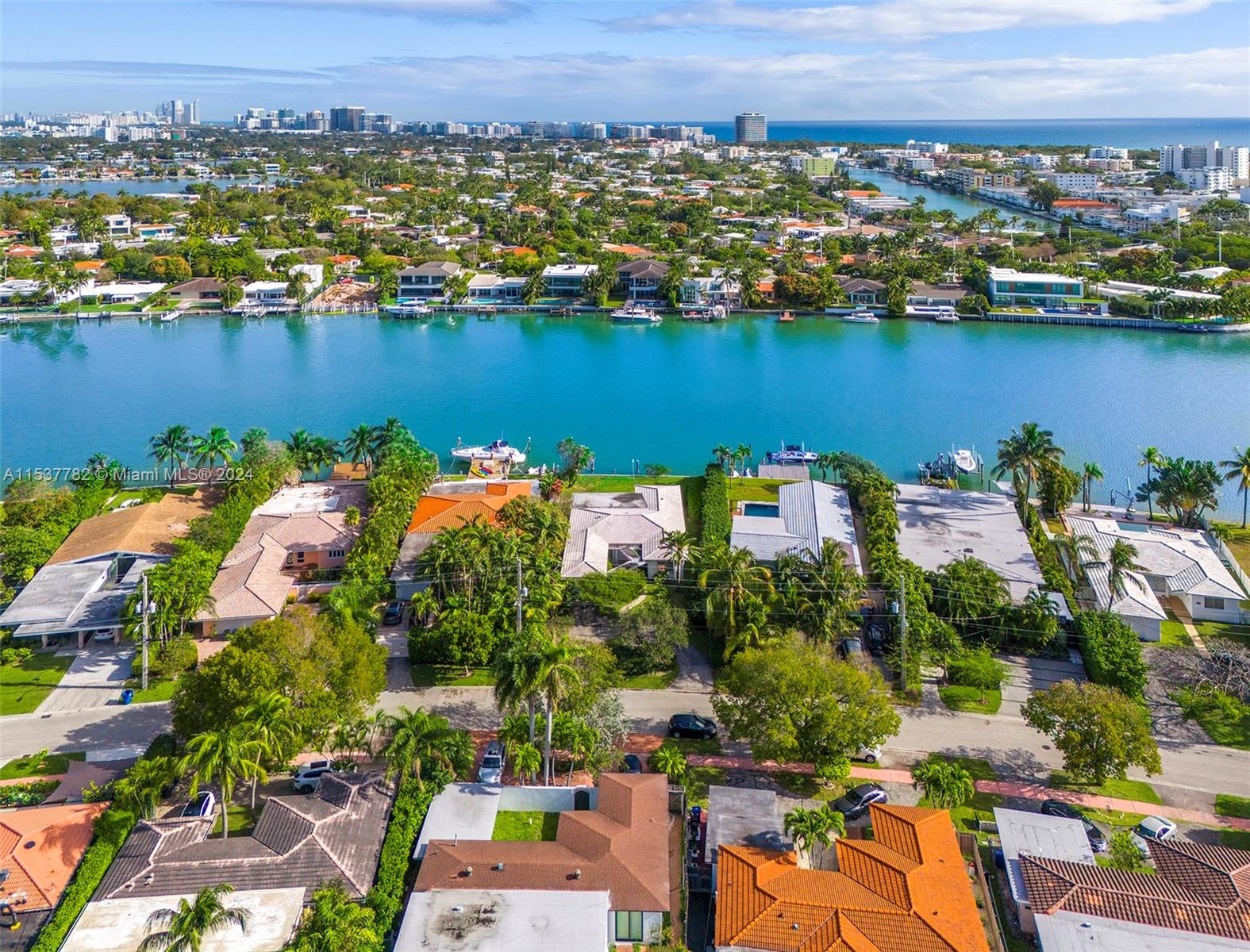 235 N Shore Dr