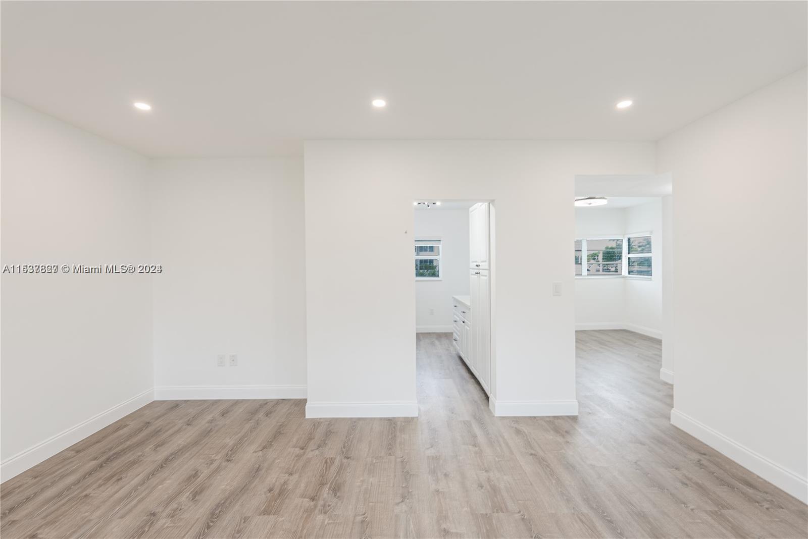 7207 Bay Dr # 22