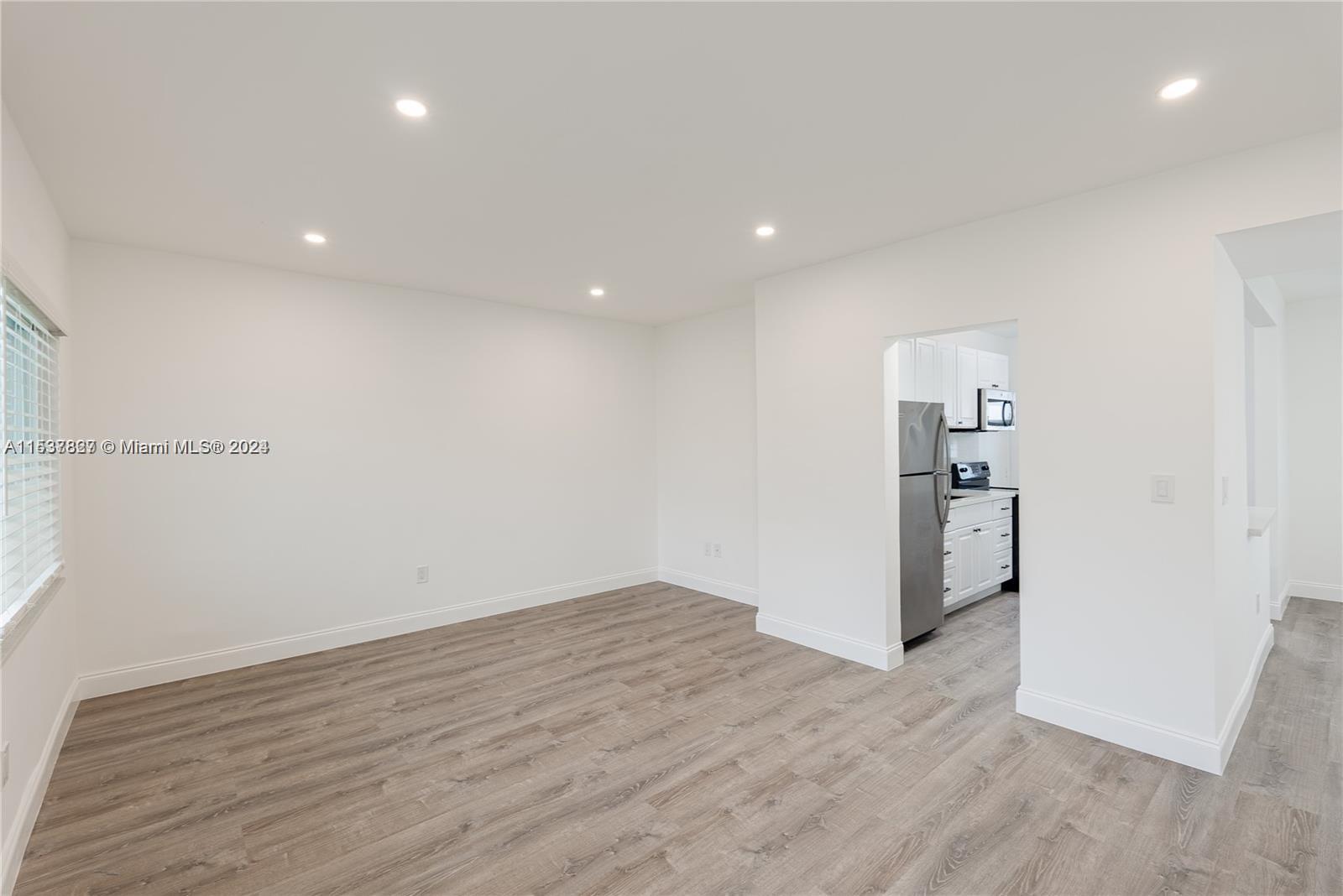 7207 Bay Dr # 22