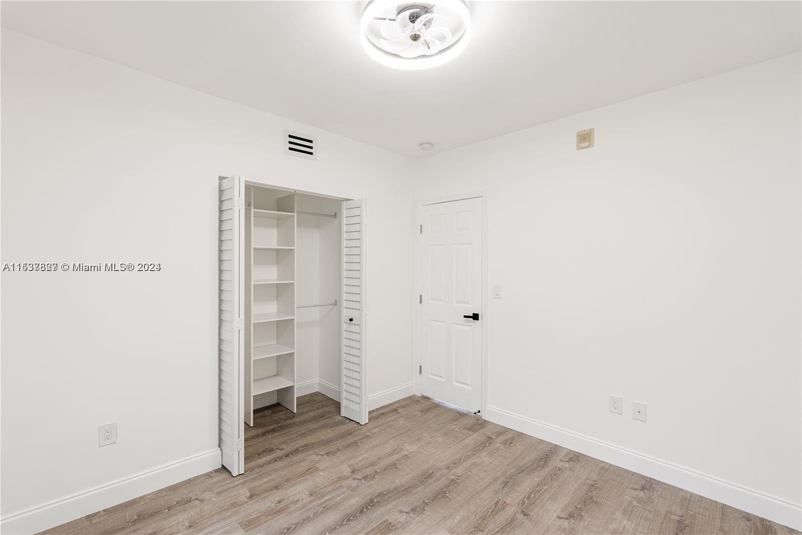 7207 Bay Dr # 22