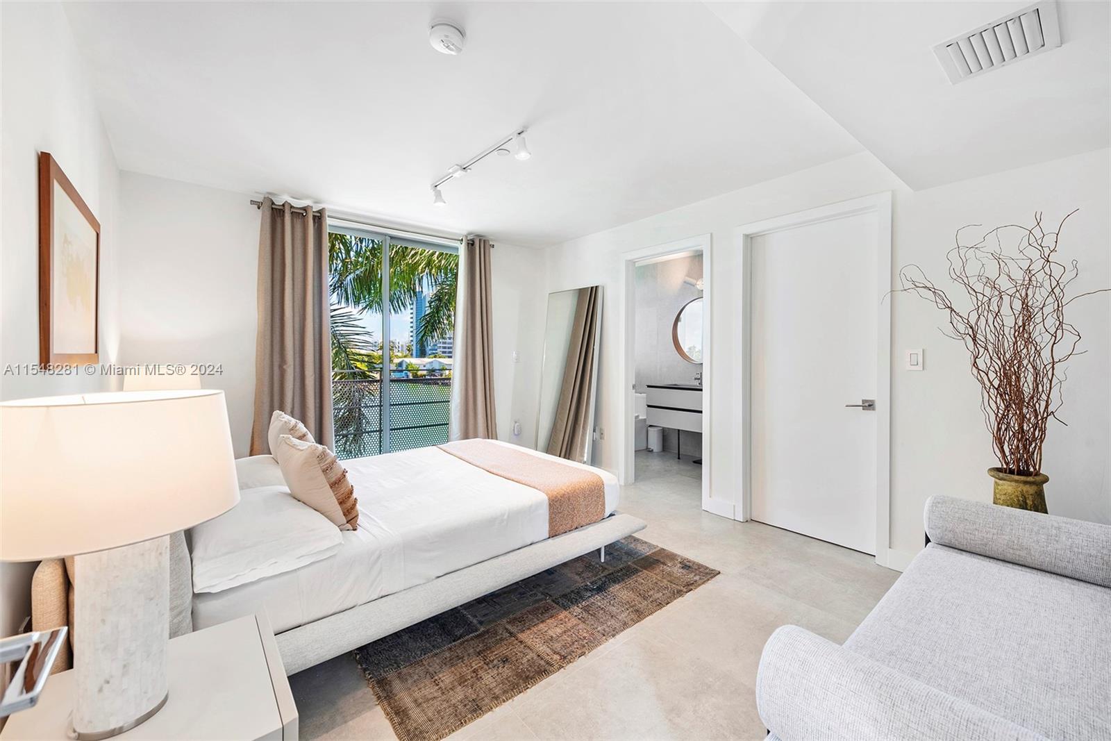 171 N Shore Dr # 5 Unit: 171-5