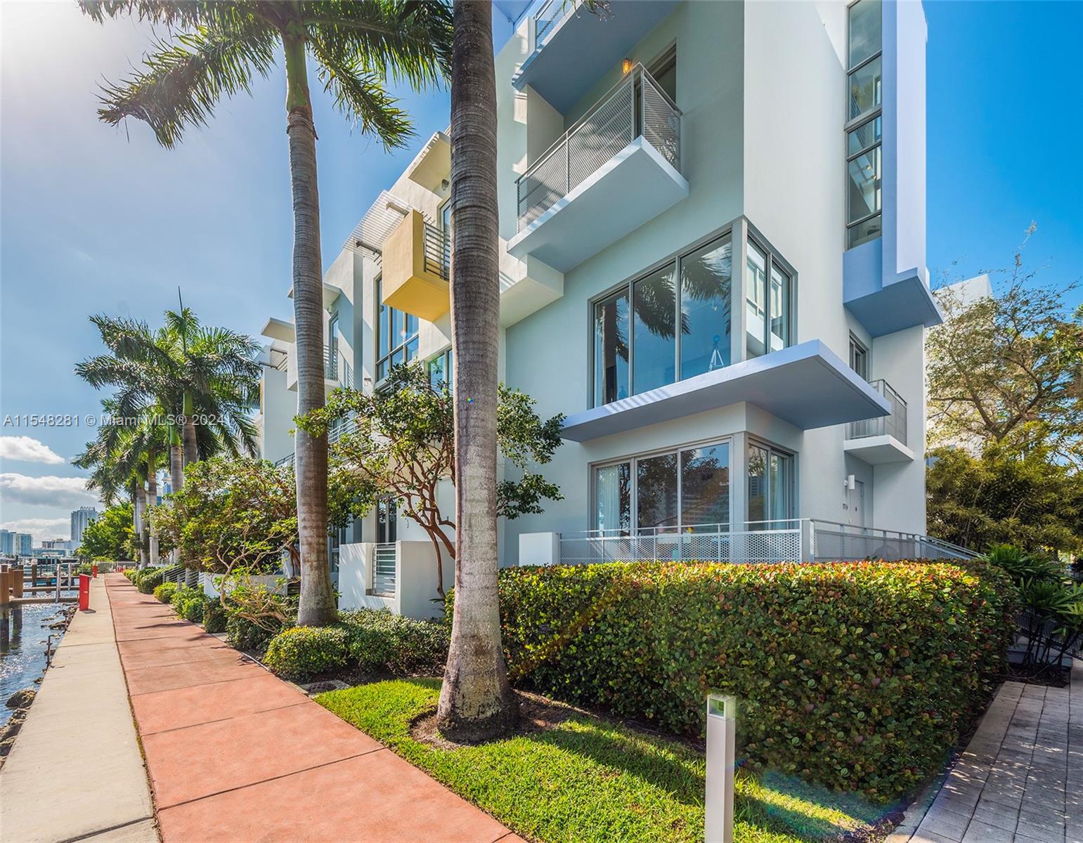 171 N Shore Dr # 5 Unit: 171-5
