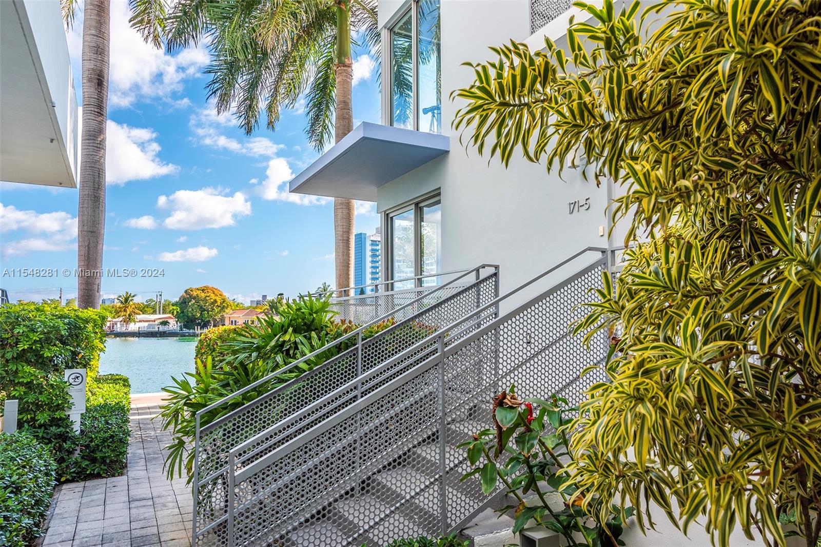 171 N Shore Dr # 5 Unit: 171-5