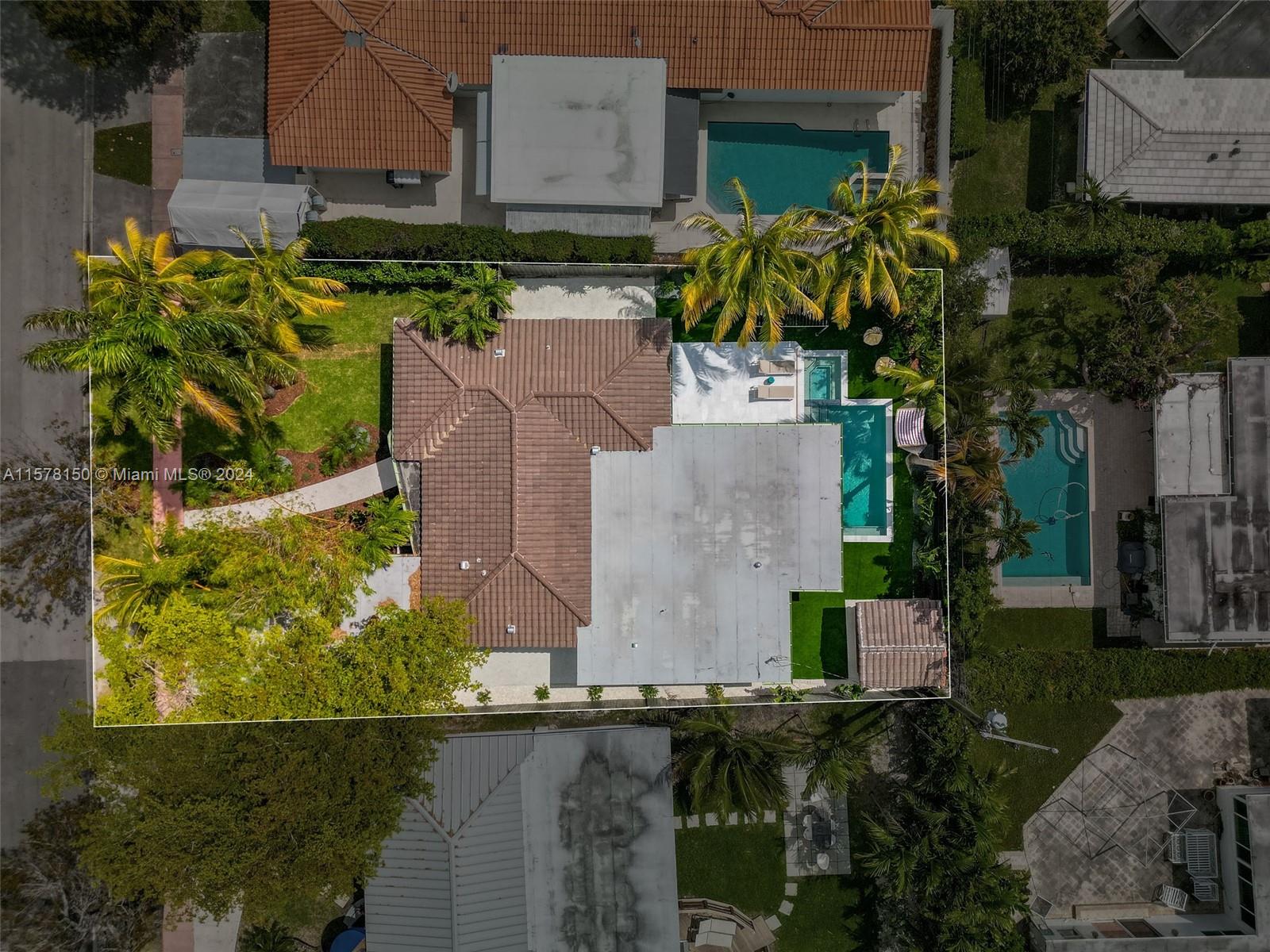 720 N Shore Dr