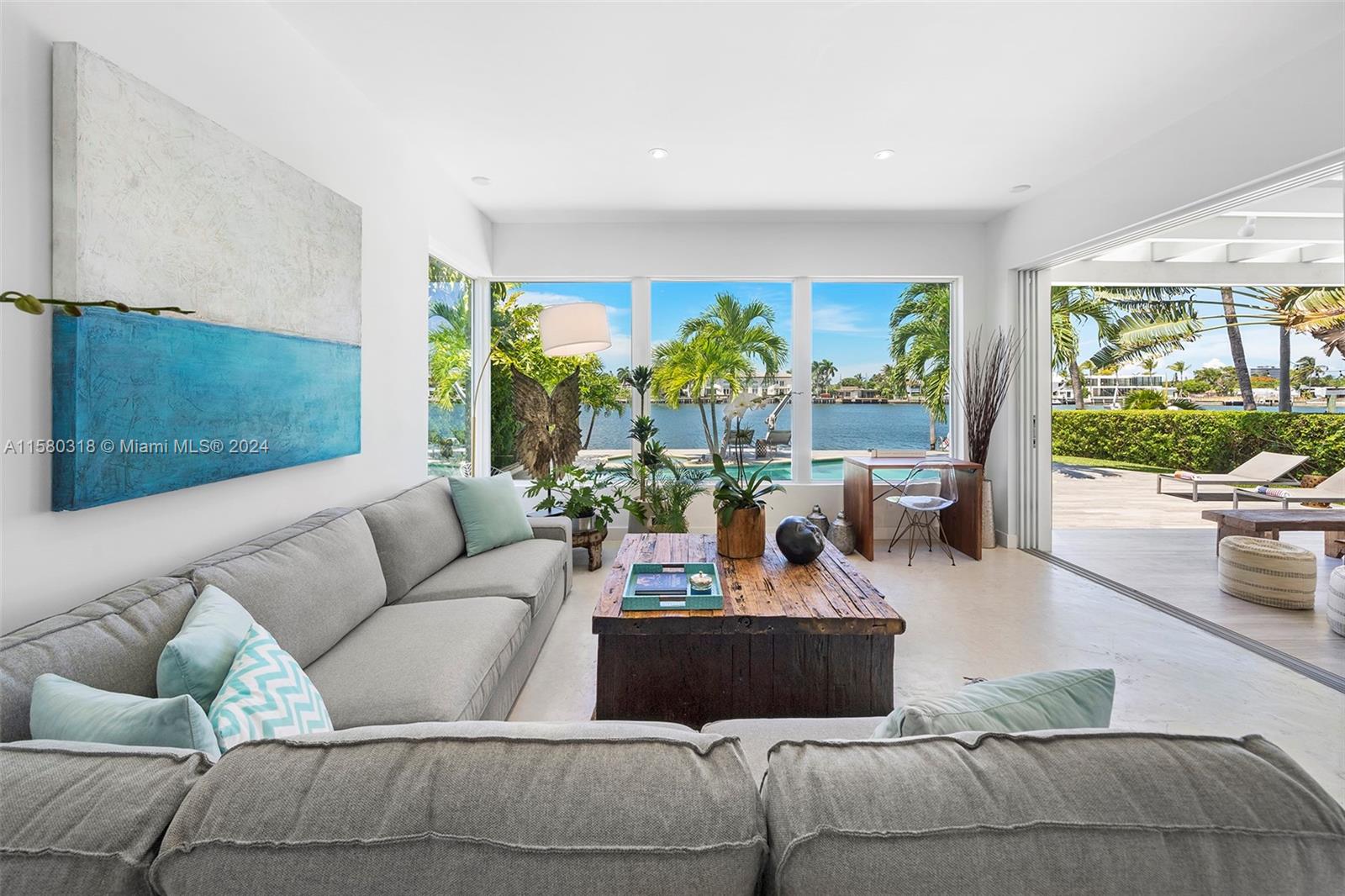 365 N Shore Dr