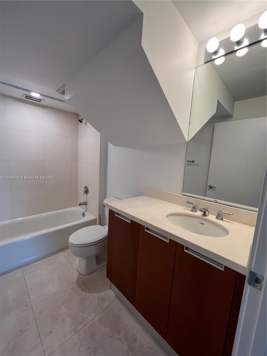 171 N Shore Dr # 2 Unit: 171-2