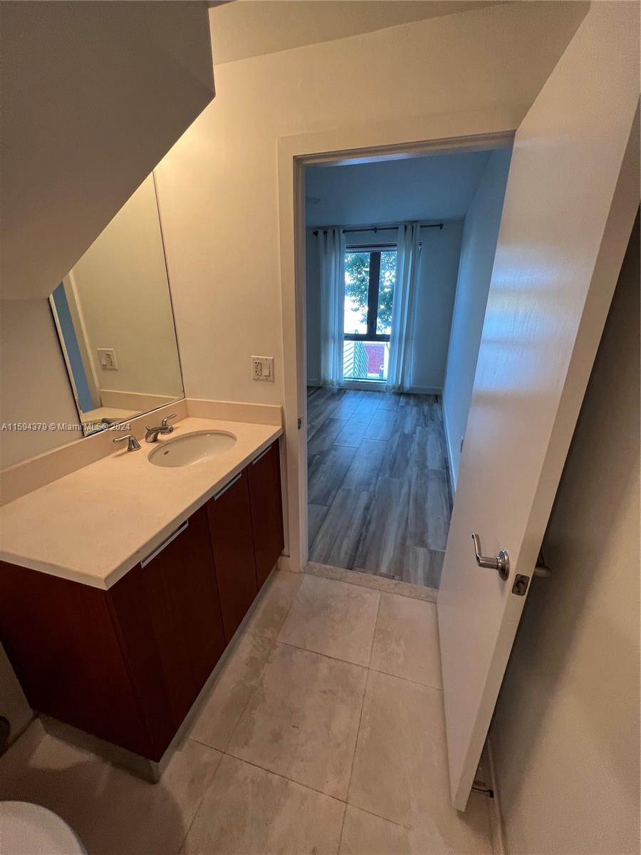 171 N Shore Dr # 2 Unit: 171-2